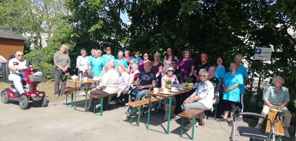 Gemütlich und informativ war die Veranstaltung anlässlich des Tages der Pflege in Klosterfelde. Es gab leckeren Kuchen, den die engagierten Mitarbeiterinnen und Mitarbeiter selbst beigesteuert haben.
